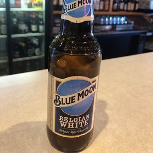 Meet your Posher, Lara